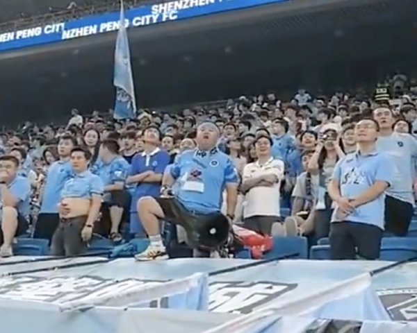 鲁媒：泰山向中足联申诉深圳球迷辱骂梅帅军，暂未收到任何回应