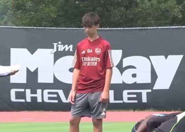 16岁踢右翼锋，阿尔特塔长子加布里埃尔-阿尔特塔为阿森纳U17出场