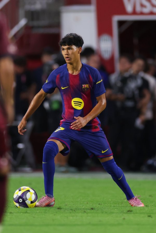 人才济济！世体：巴萨拉玛西亚人才井喷，多人入选西班牙国字号