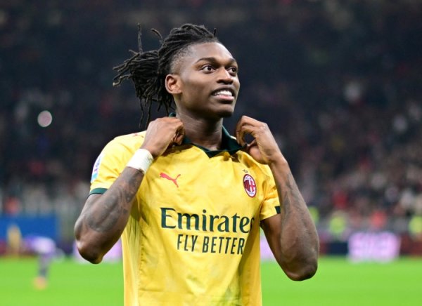 记者：莱奥身体已复健    并参加米兰合练 普利西奇和拉比奥特仍单练