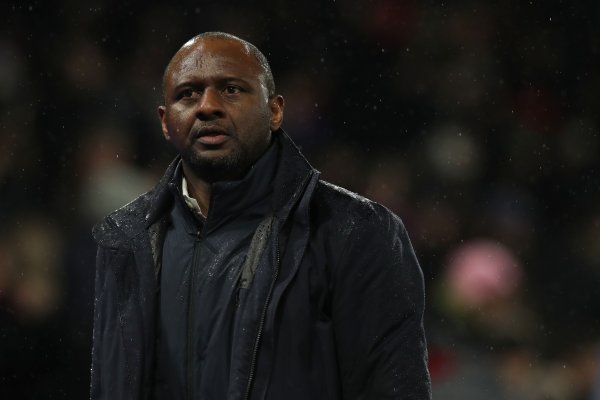 总监已离任！迪马：帅位堪忧的热那亚主帅维埃拉今日仍将主持练习