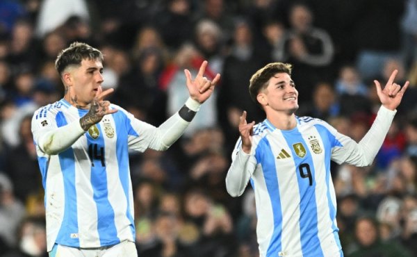 阿尔瓦雷斯: 不认为自己是幸运符, 没纹身不是为了标新立异